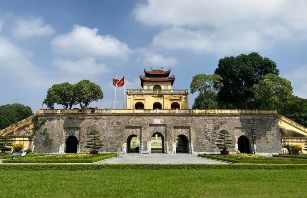  The Imperial Citadel of Thang Long